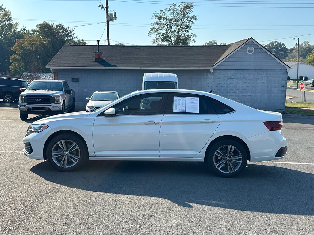 Used 2024 Volkswagen Jetta 1.5T SE Sedan
