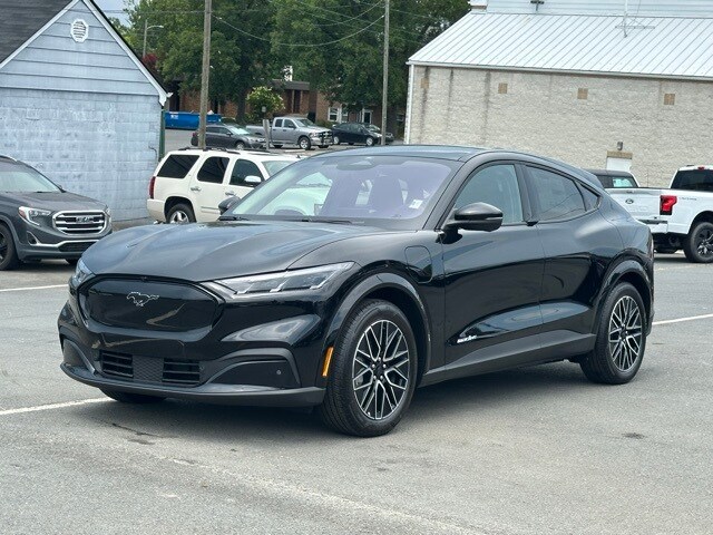 2025 Ford Mustang Mach-E Premium photo 2