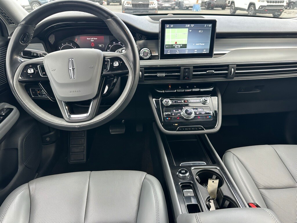 2021 Lincoln Corsair Standard photo 2
