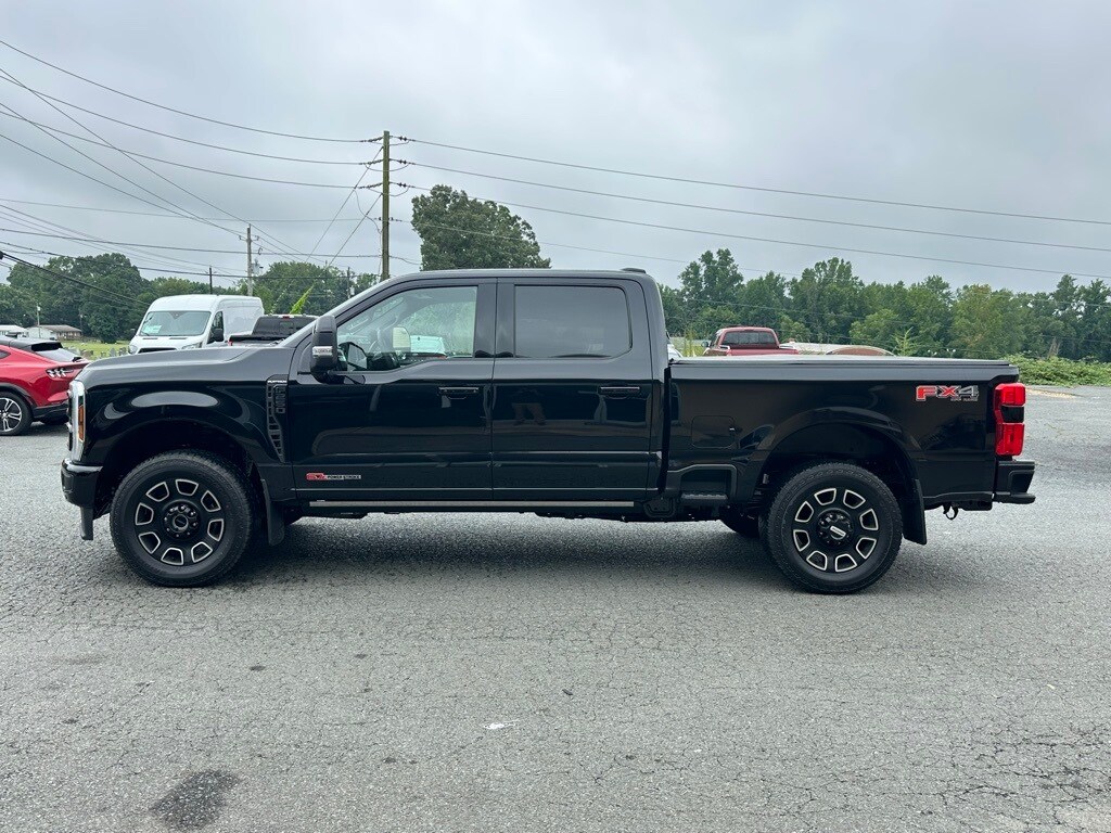 2025 Ford F-250 Platinum photo 3