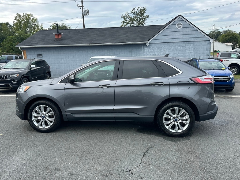 Used 2022 Ford Edge Titanium SUV