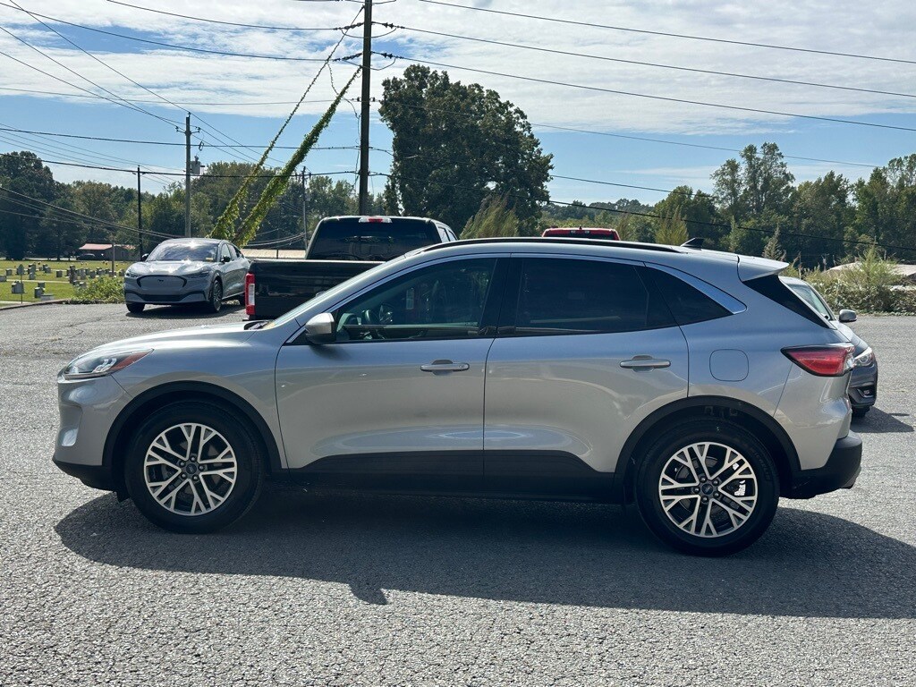2022 Ford Escape SEL photo 2