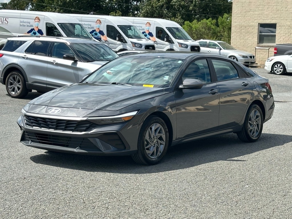 Used 2024 Hyundai Elantra SEL with VIN KMHLM4DG3RU777404 for sale in Troy, NC