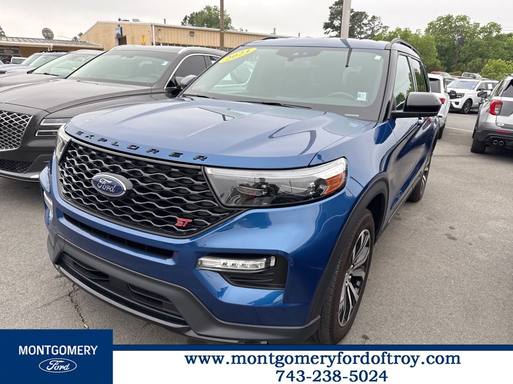 2023 Ford Explorer ST 4WD's photo