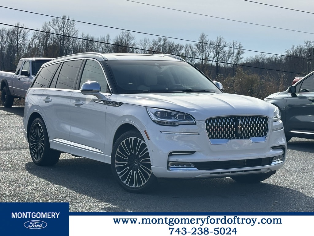 2022 Lincoln Aviator Black Label's photo