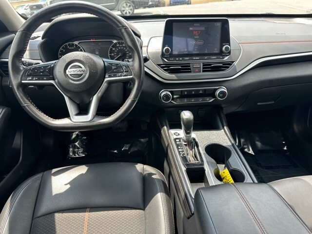2022 Nissan Altima 2.5 SR photo 4
