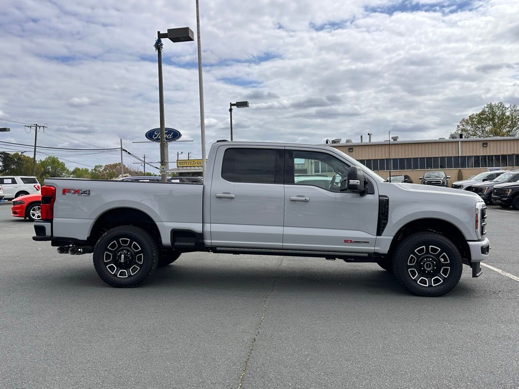 2026 Ford F-250 Super Duty Platinum - Photo 12