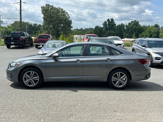2024 Volkswagen Jetta 1.5T SE photo 3