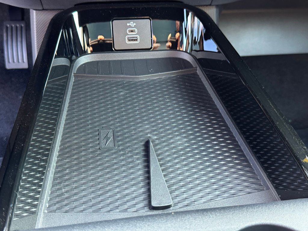 2025 Ford Mustang Mach-E GT - Photo 28