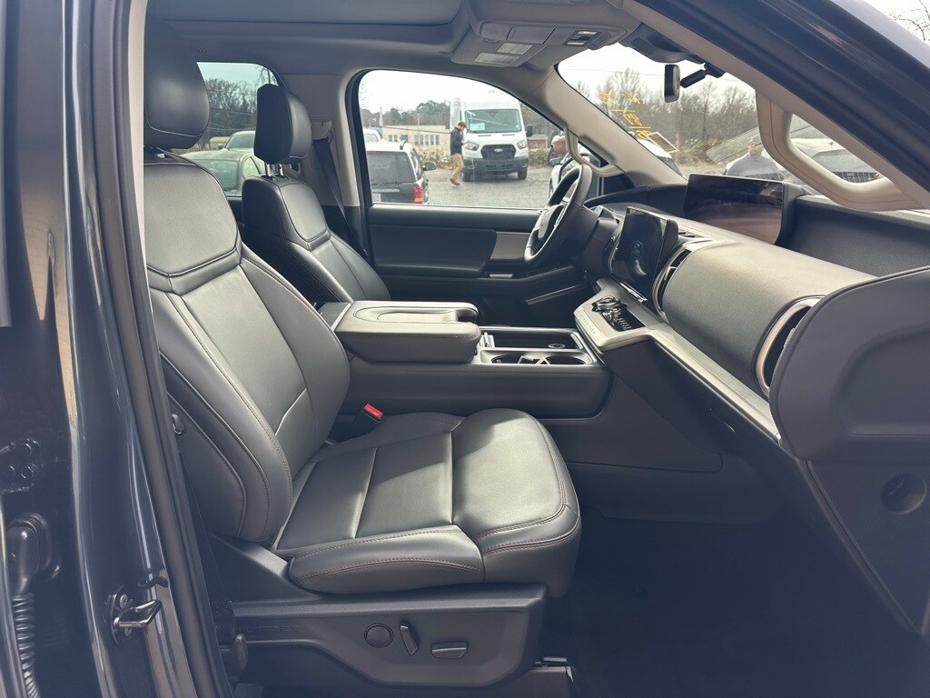 Used 2025 Ford Expedition MAX Active SUV