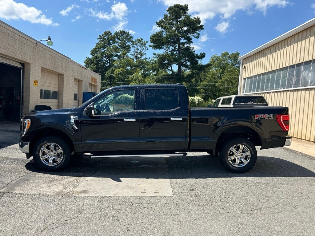 2021 Ford F-150 XLT photo 2