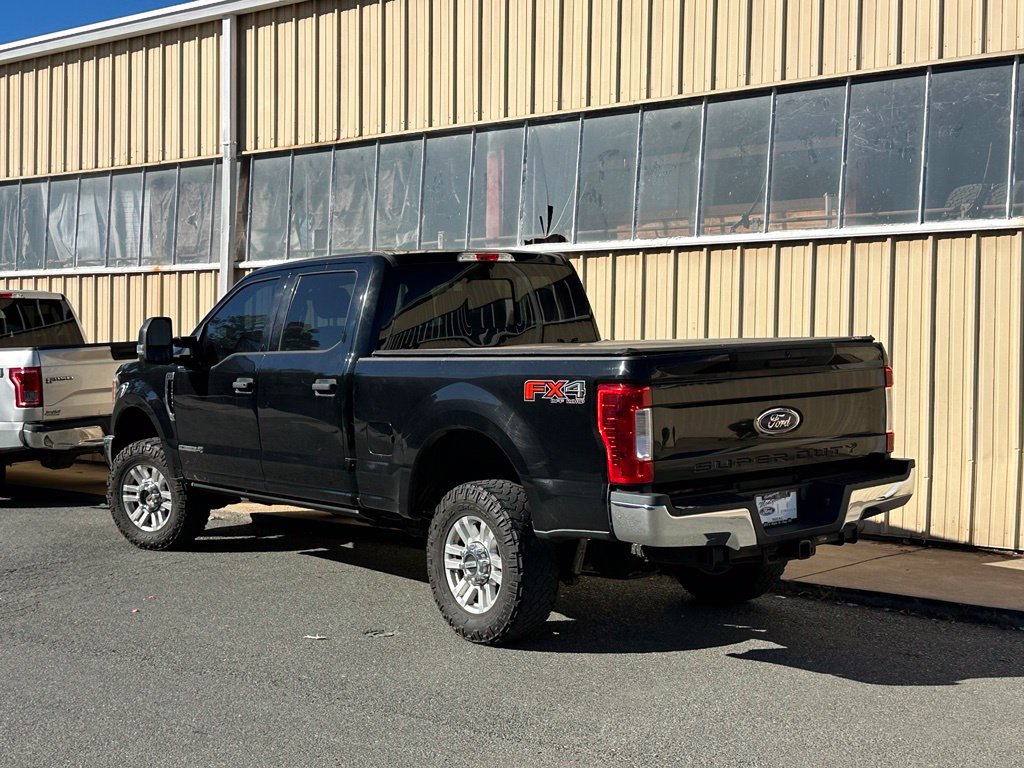 Used 2017 Ford F-250 XLT Crew Cab Truck