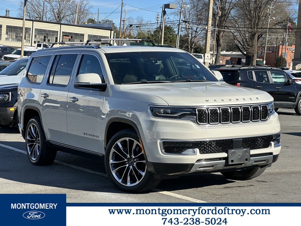 2022 Jeep Wagoneer Series III's photo
