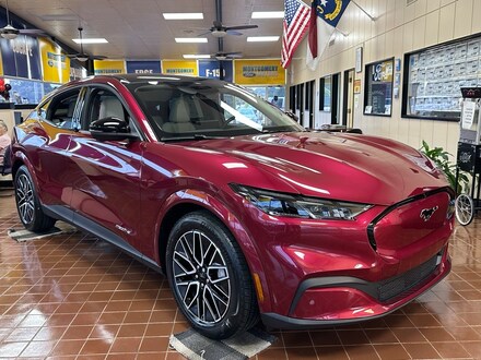 2025 Ford Mustang Mach-E Premium SUV