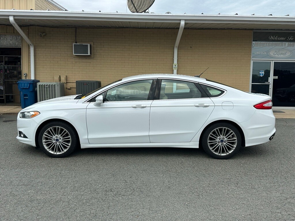 2014 Ford Fusion SE photo 3