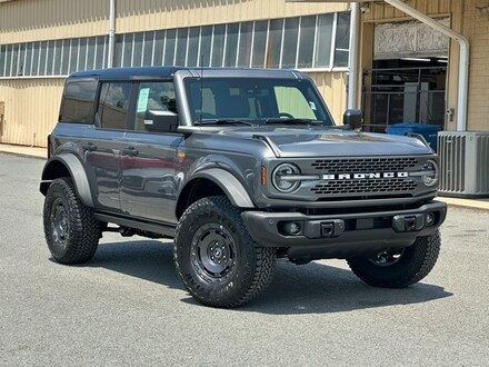 2025 Ford Bronco Badlands SUV