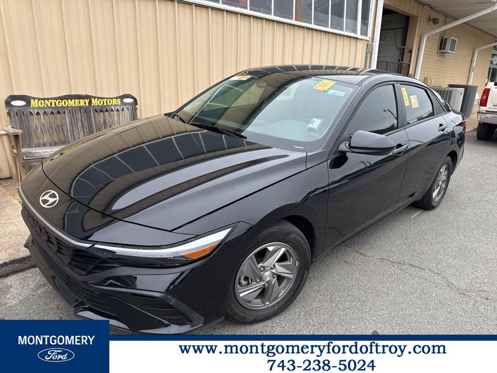 2025 Hyundai Elantra 2.0 SE IVT's photo