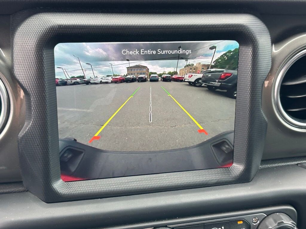 Used 2023 Jeep Gladiator Overland Crew Cab Short Bed Truck