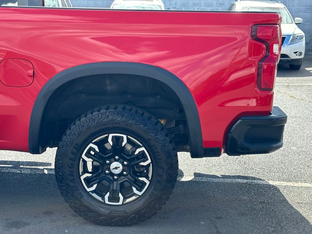 2023 Chevrolet Silverado 1500 ZR2 - Photo 38