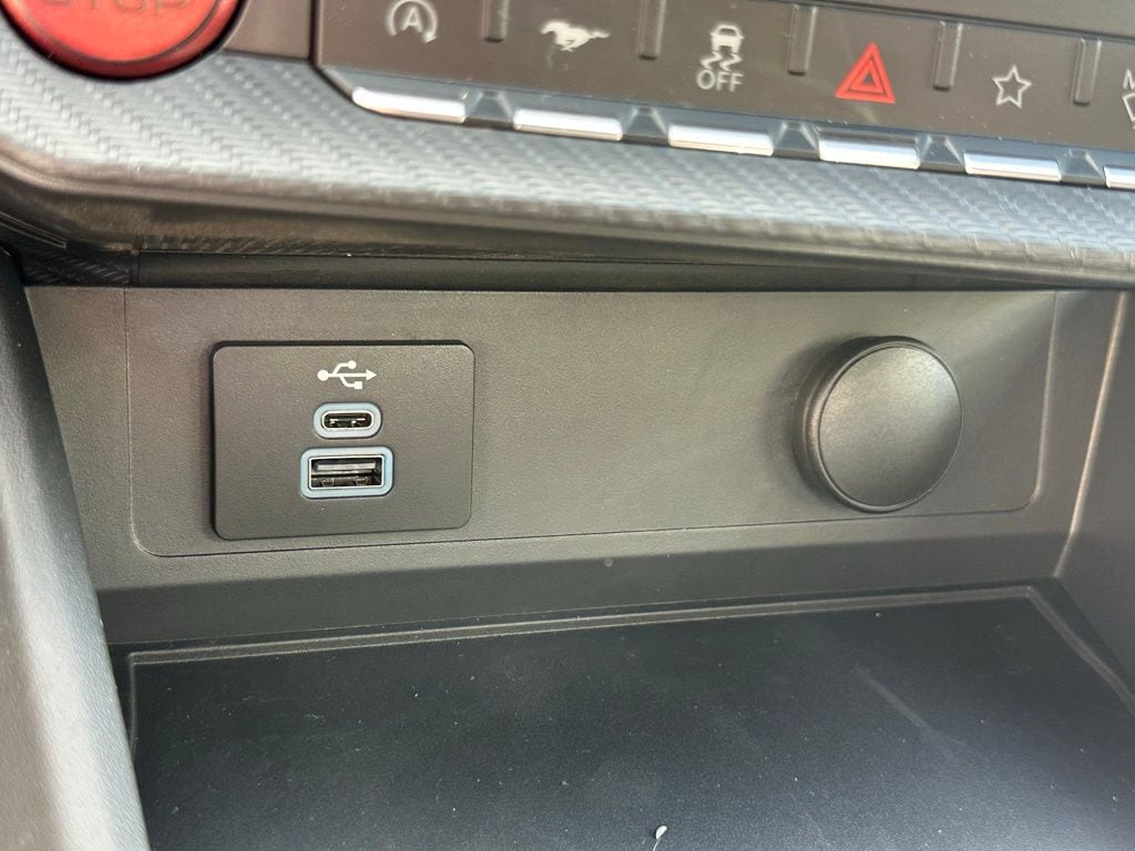 2025 Ford Mustang EcoBoost Fastback - Photo 22
