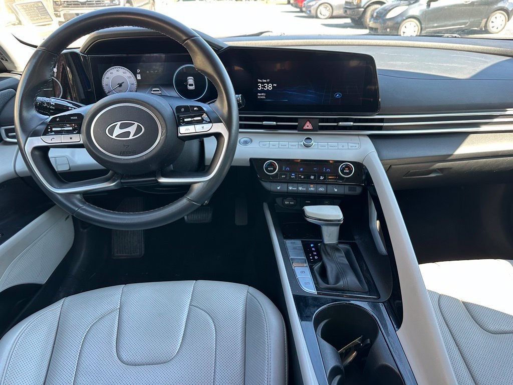 Used 2025 Hyundai Elantra Limited Sedan