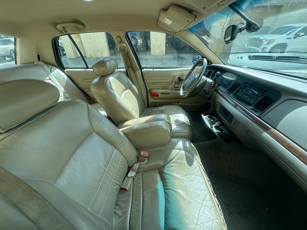 Used 2001 Ford Crown Victoria LX Sedan