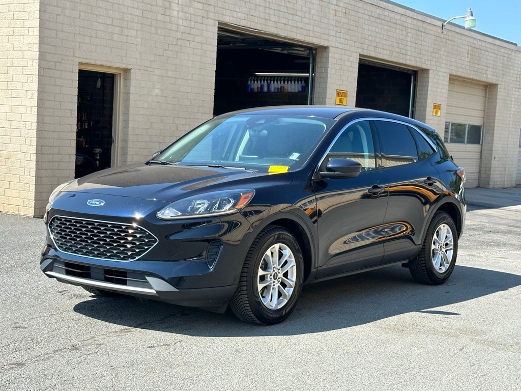 Used 2021 Ford Escape SE with VIN 1FMCU0G60MUB00461 for sale in Troy, NC