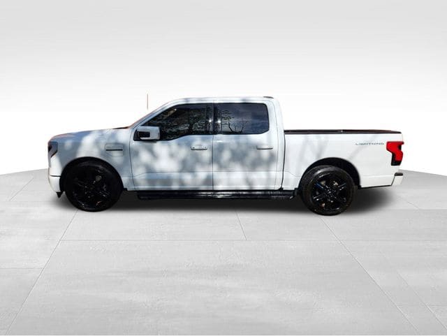 Used 2022 Ford F-150 Lightning Lariat with VIN 1FTVW1EL3NWG14543 for sale in Akron, OH