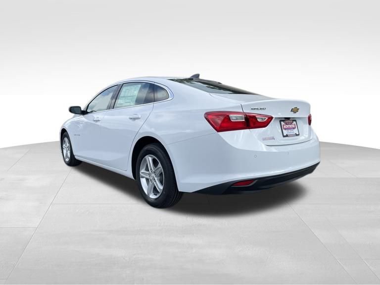 2025 Chevrolet Malibu LS photo 3