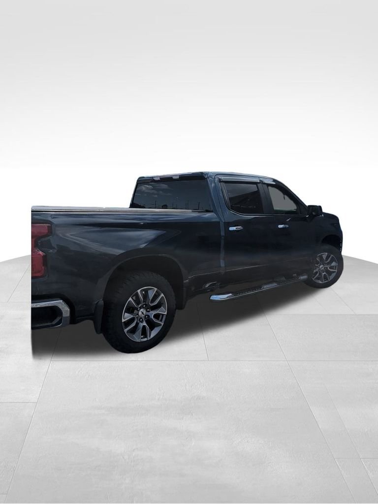 2021 Chevrolet Silverado 1500 RST photo 2