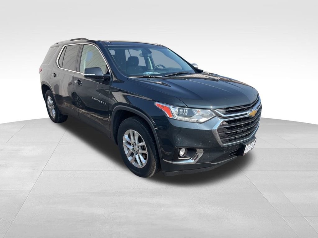 Used 2018 Chevrolet Traverse 1LT with VIN 1GNEVGKW5JJ102396 for sale in Ashtabula, OH