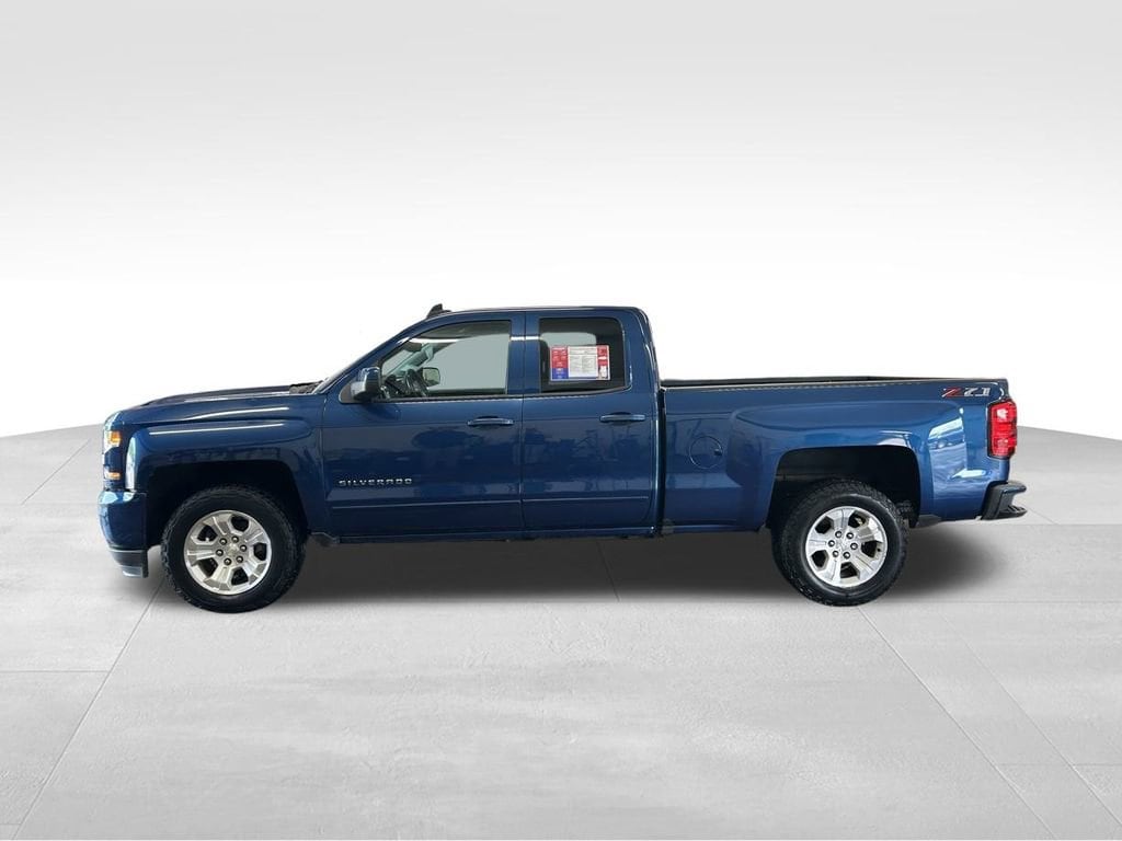 Used 2018 Chevrolet Silverado 1500 LT with VIN 1GCVKREC8JZ202668 for sale in Ashtabula, OH