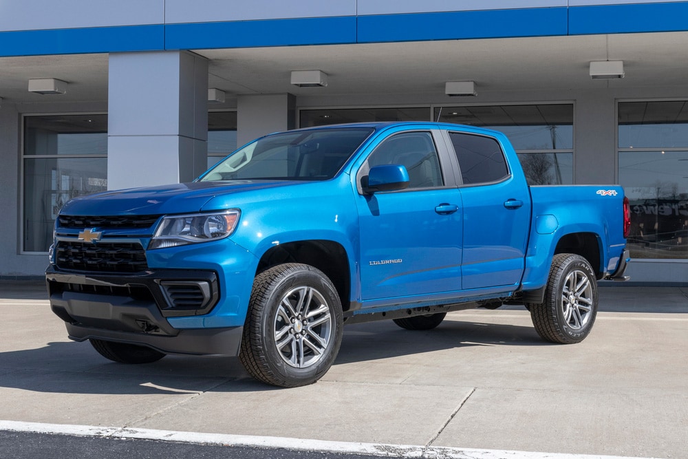 2024-gmc-canyon-vs-chevy-colorado-which-truck-offers-more-value-img.jpg