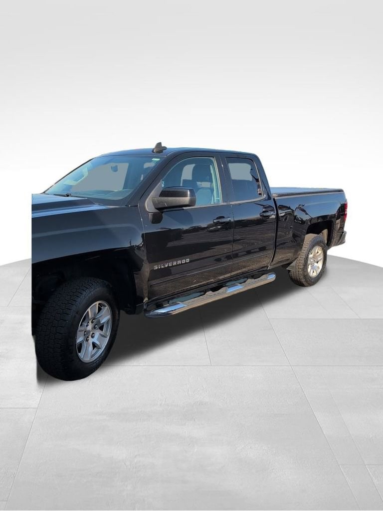 Used 2017 Chevrolet Silverado 1500 LT with VIN 1GCVKREH3HZ338664 for sale in Ashtabula, OH