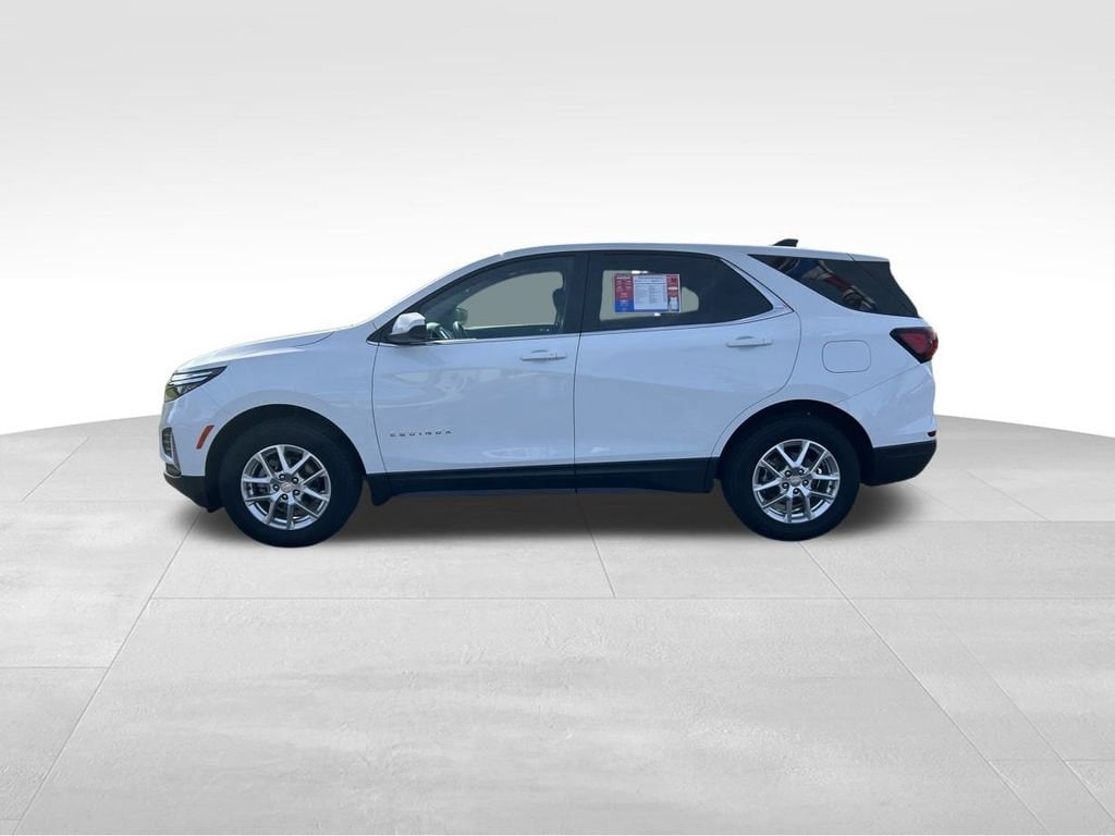 Used 2022 Chevrolet Equinox LT with VIN 3GNAXUEV8NS215144 for sale in Ashtabula, OH