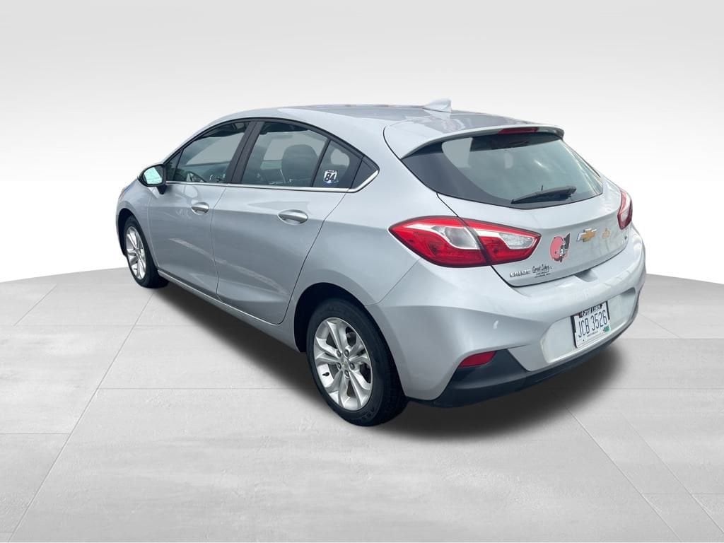 Used 2019 Chevrolet Cruze LT with VIN 3G1BE6SM8KS564822 for sale in Ashtabula, OH