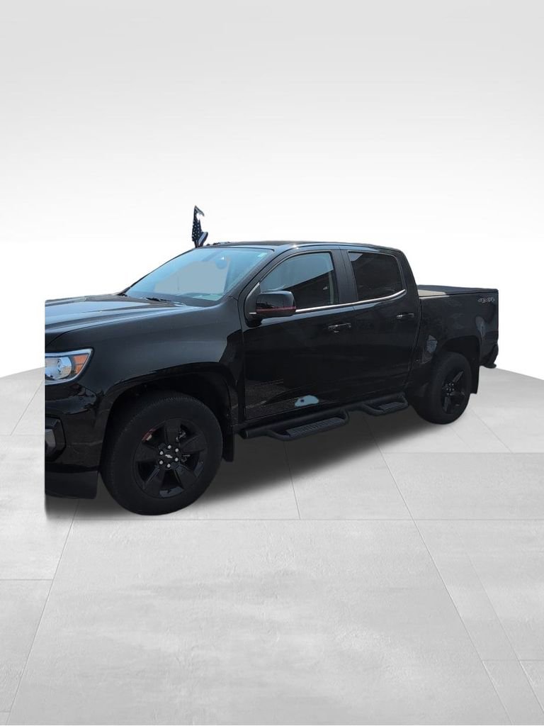 2021 Chevrolet Colorado LT photo 2