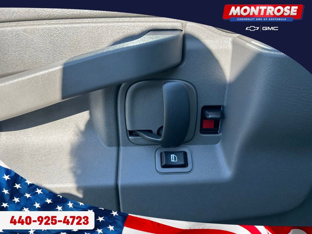 2025 GMC Savana Cargo Work Van - Photo 10