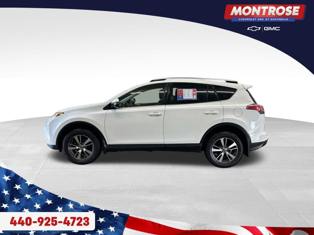 Used 2018 Toyota RAV4 XLE with VIN JTMRFREV8JJ724724 for sale in Ashtabula, OH