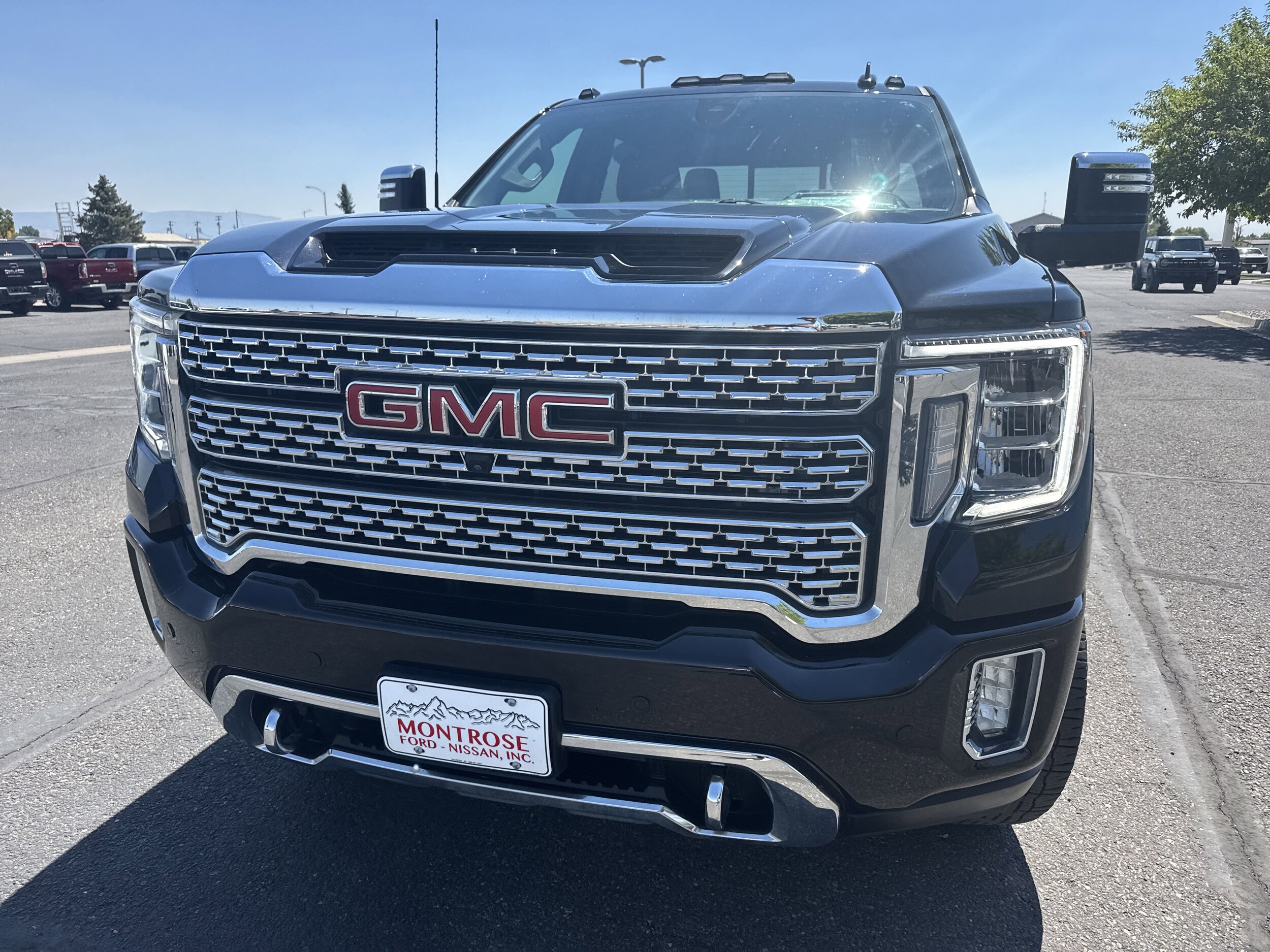 2023 Gmc Sierra 2500 HD Denali photo 2