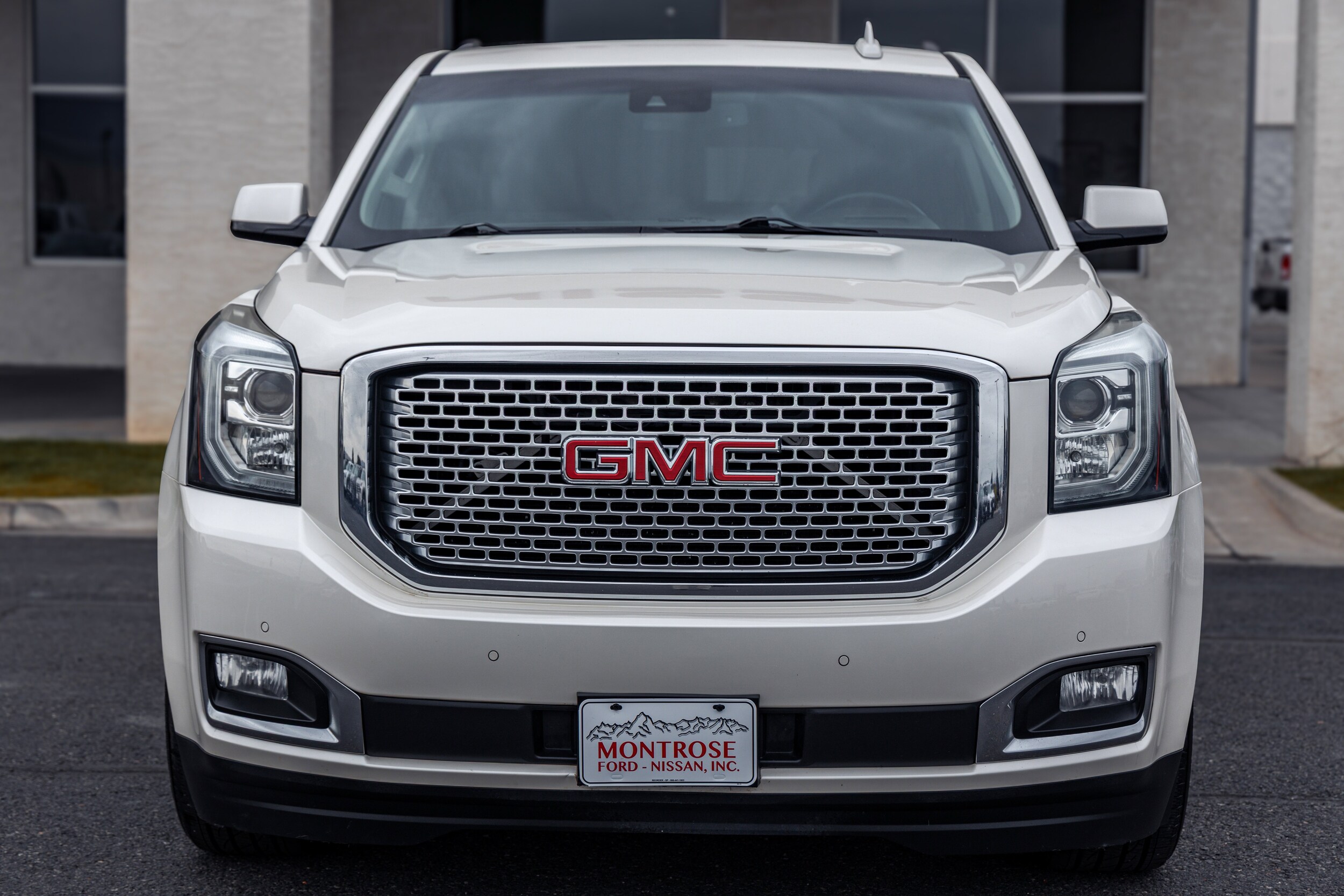 2015 Gmc Yukon Denali photo 2