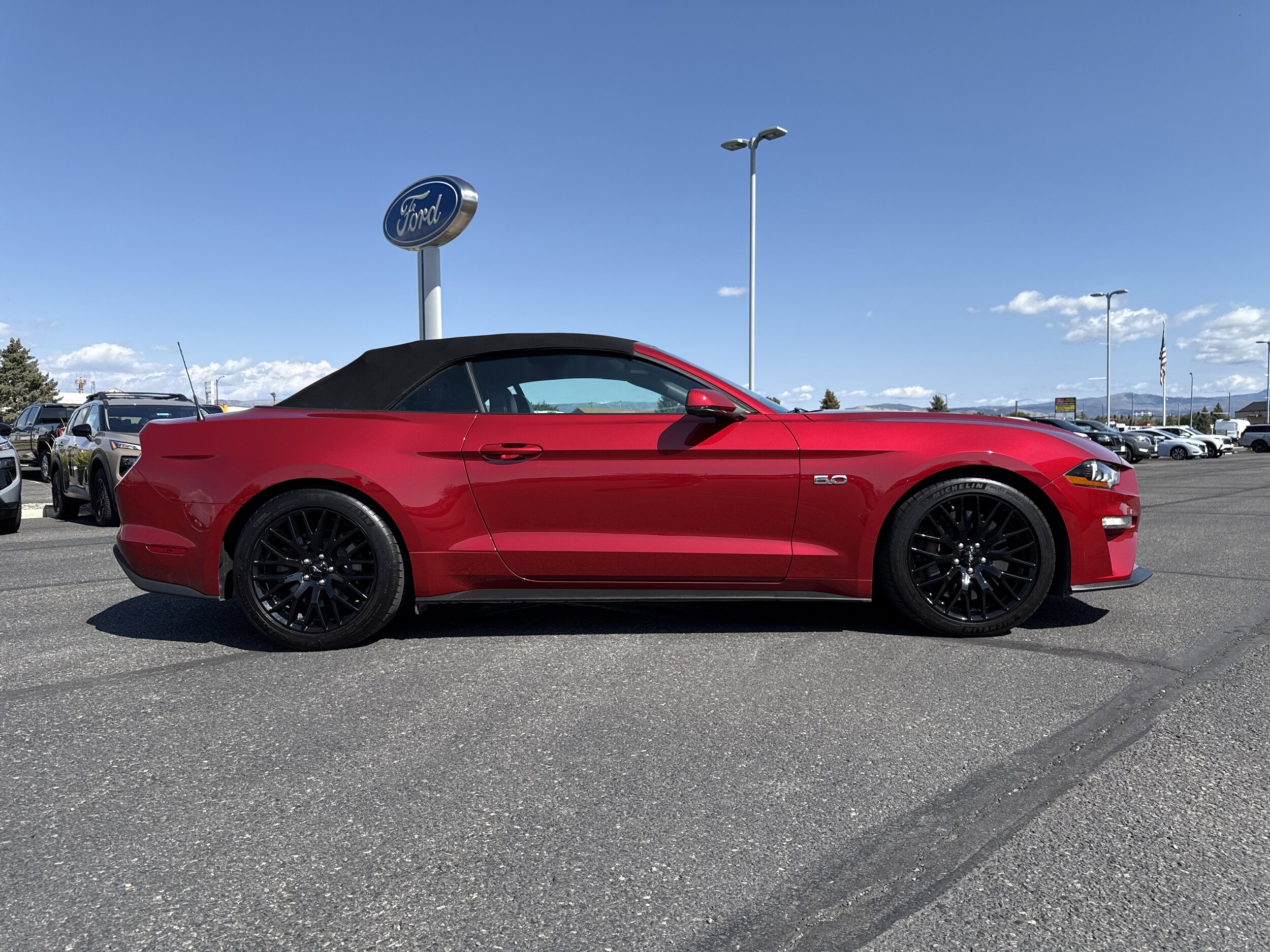 2020 Ford Mustang GT Premium Convertible photo 3