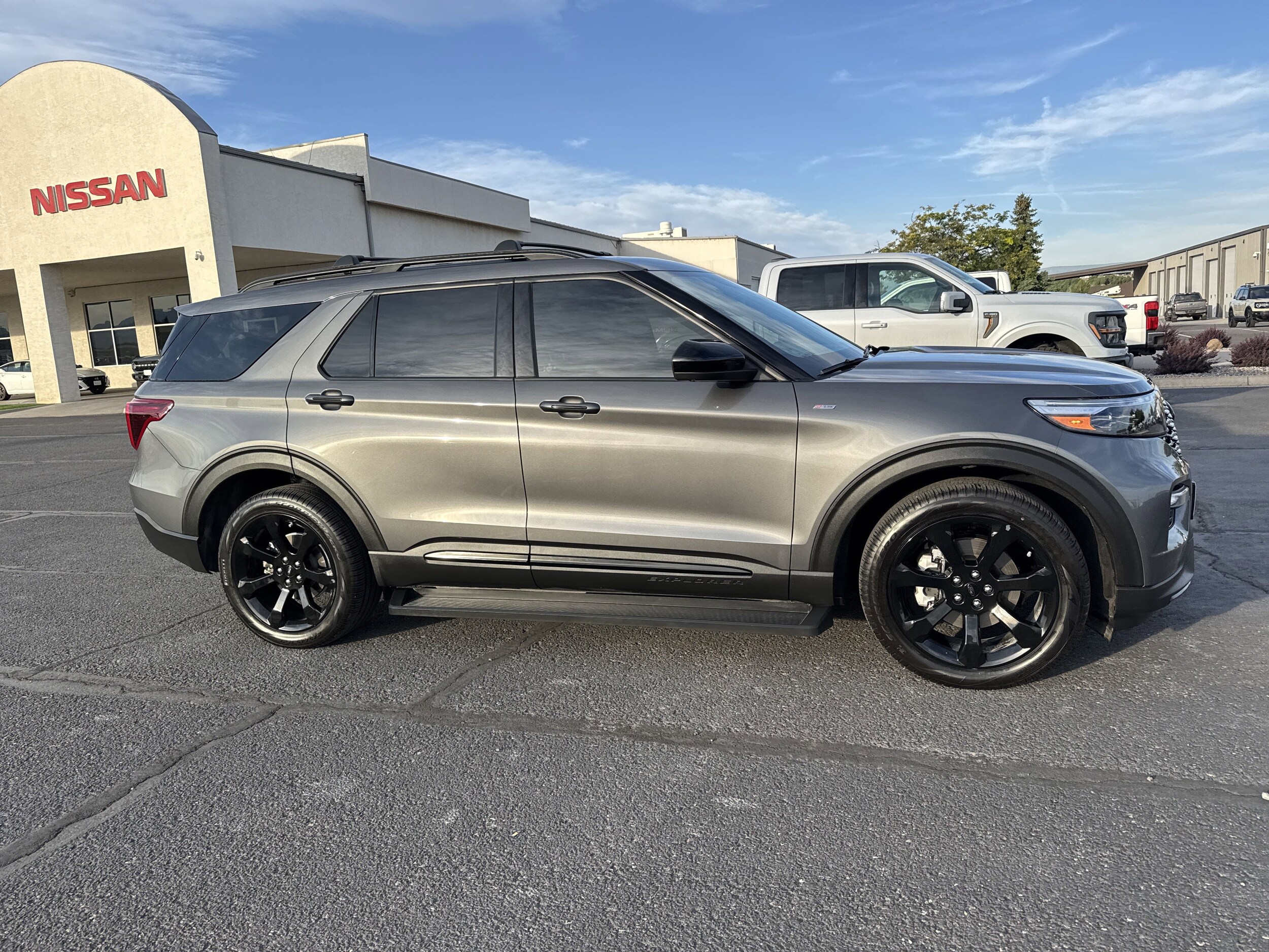2023 Ford Explorer ST-Line photo 4