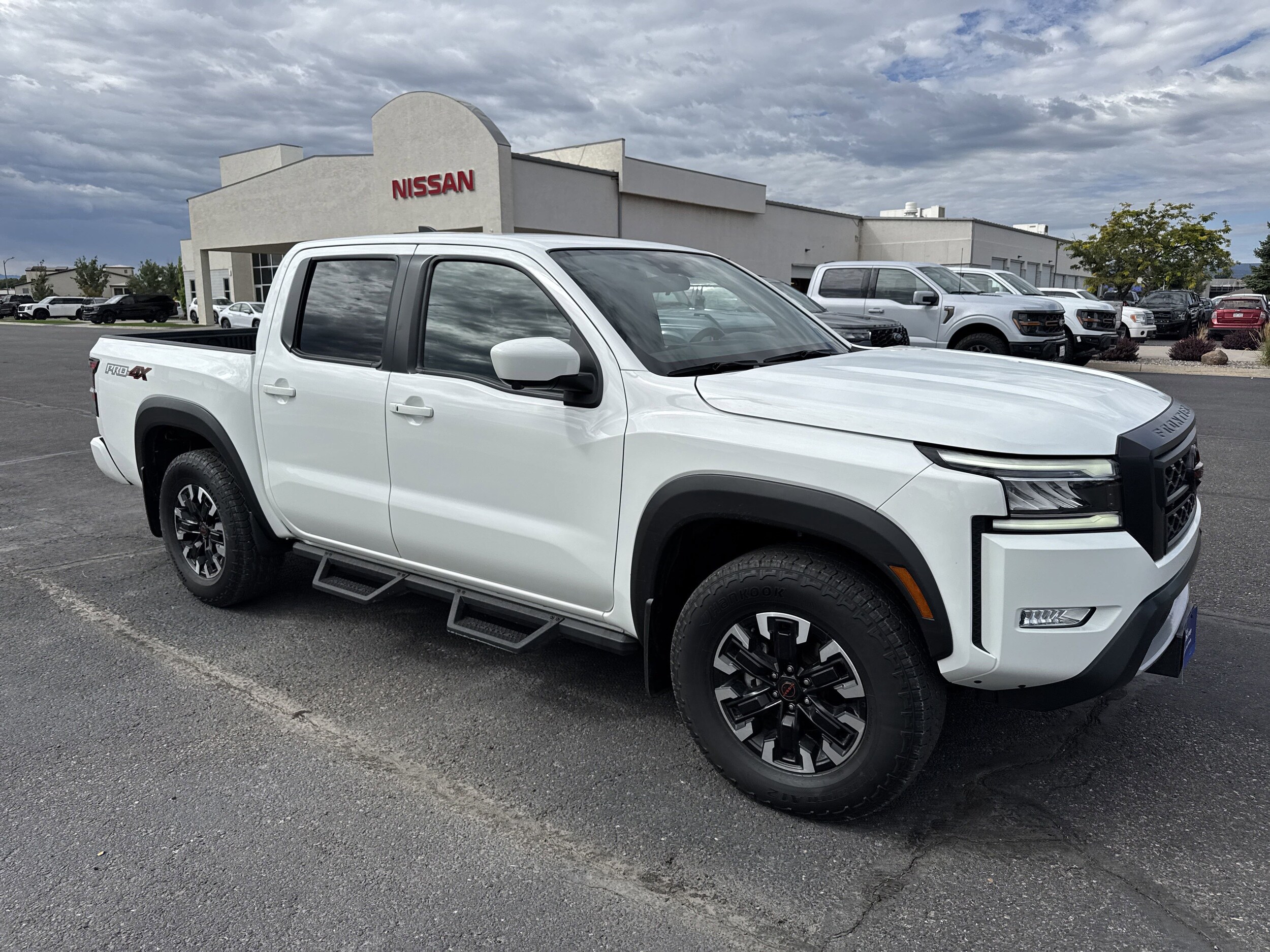 2023 Nissan Frontier PRO-4X photo 4