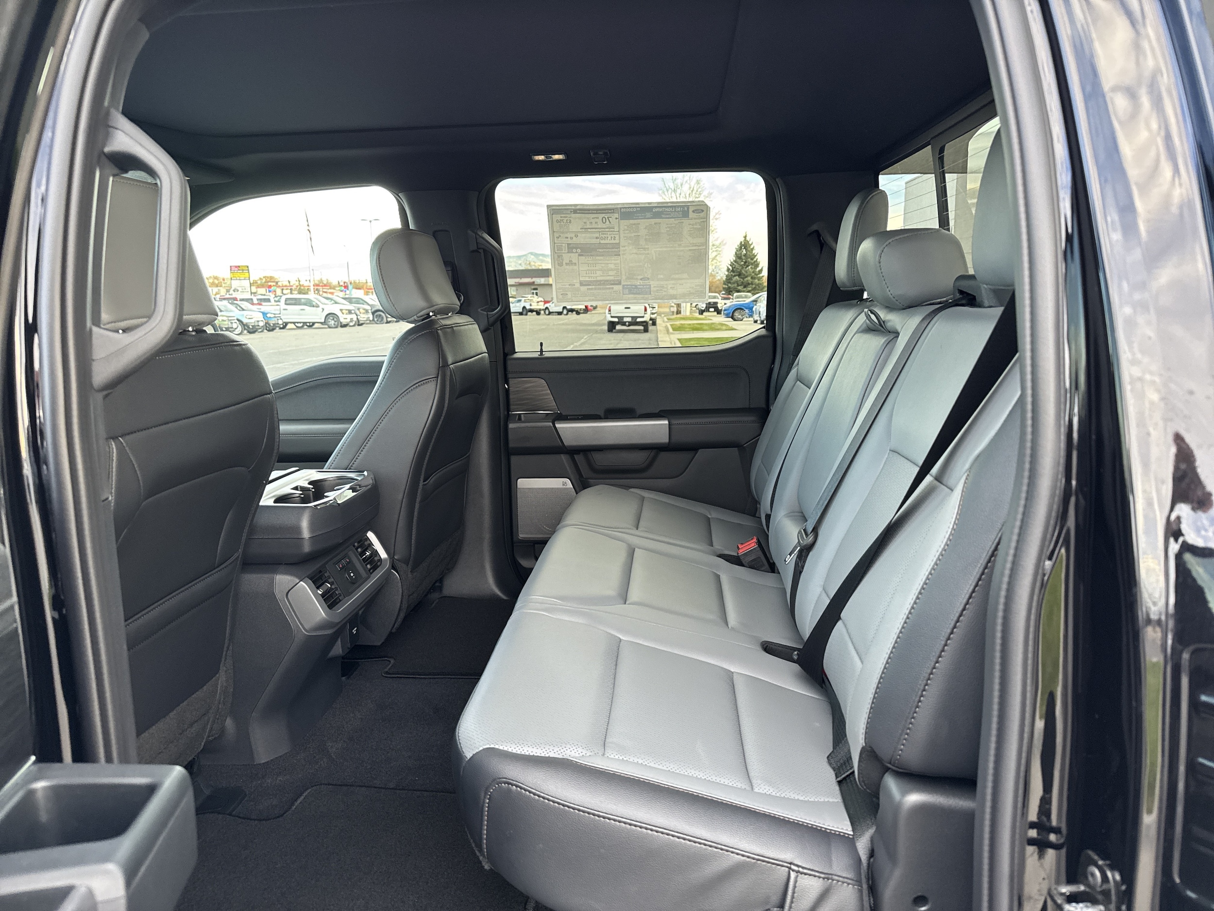 2025 Ford F-150 Lightning Lariat - Photo 9