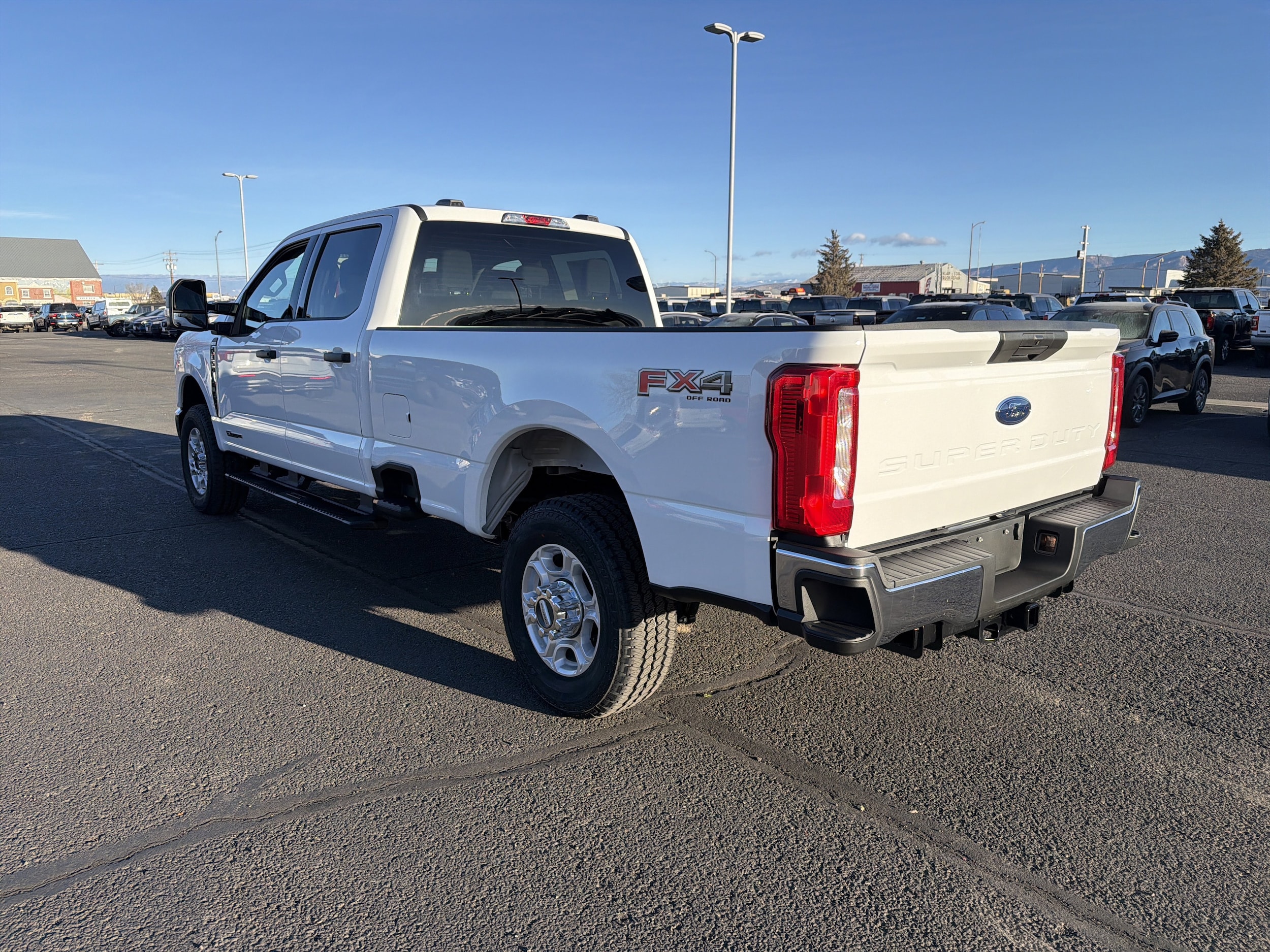 2026 Ford F-350 Super Duty XLT - Photo 3