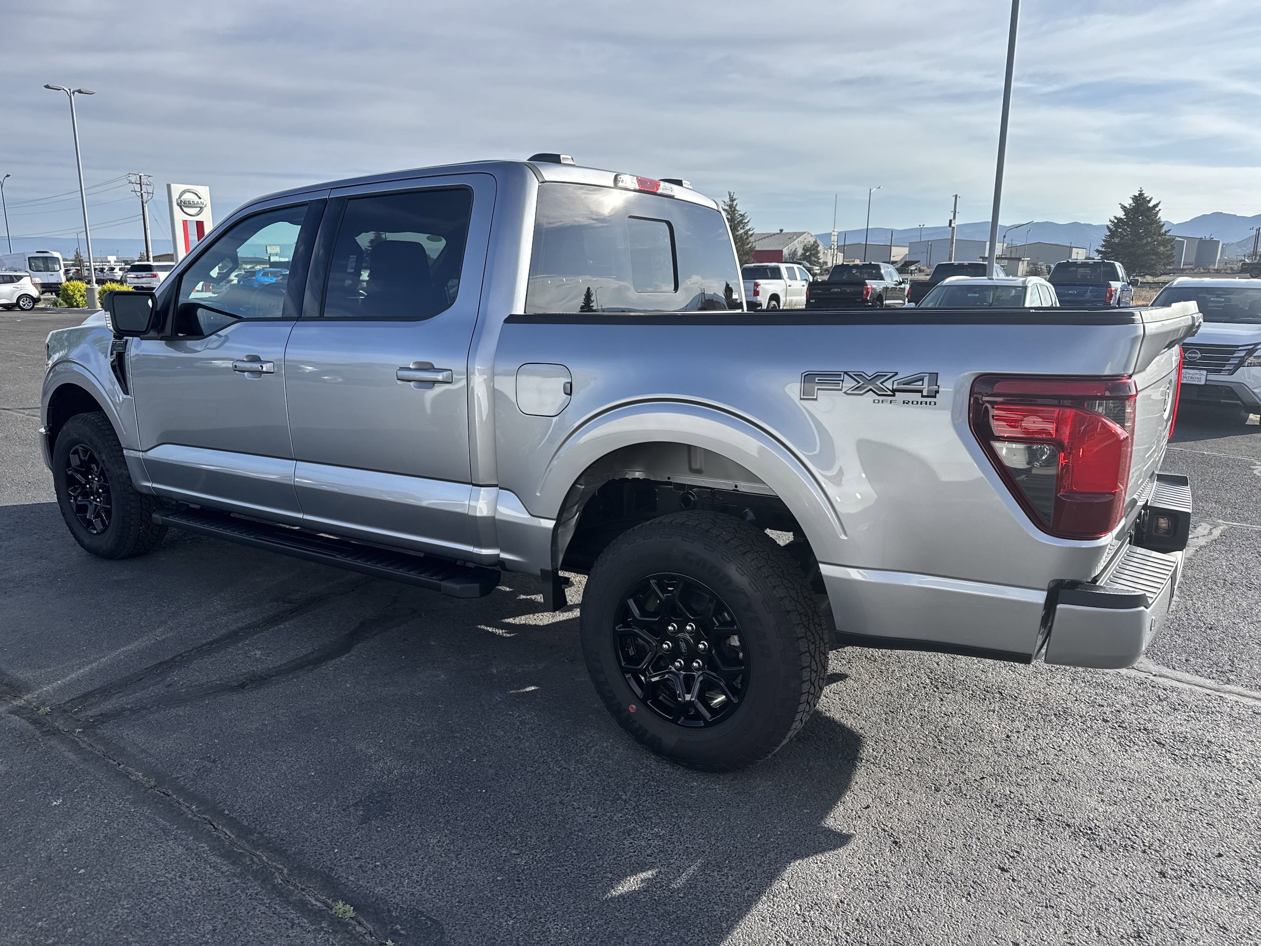 2025 Ford F-150 XLT - Photo 4