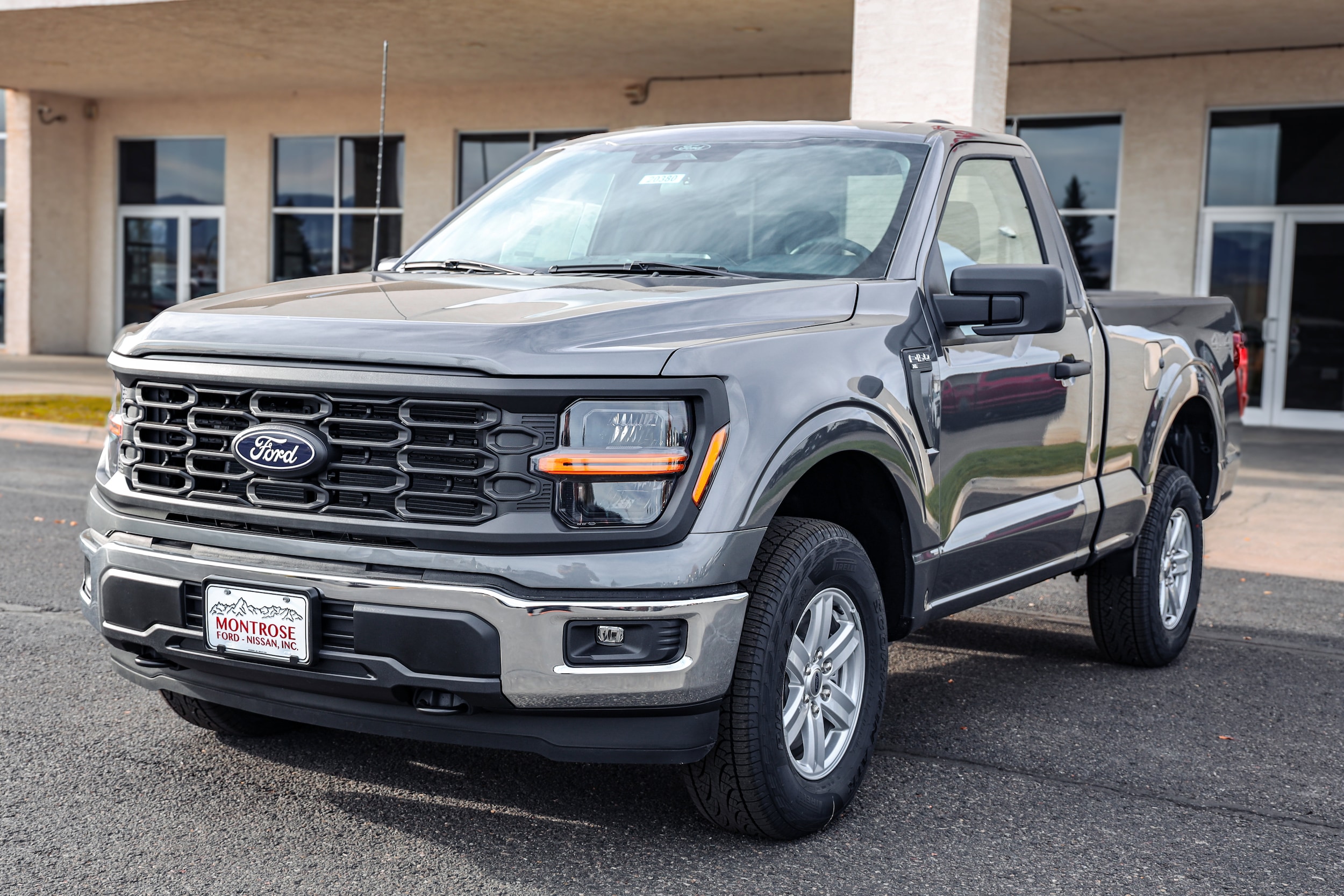 2025 Ford F-150 XL's photo