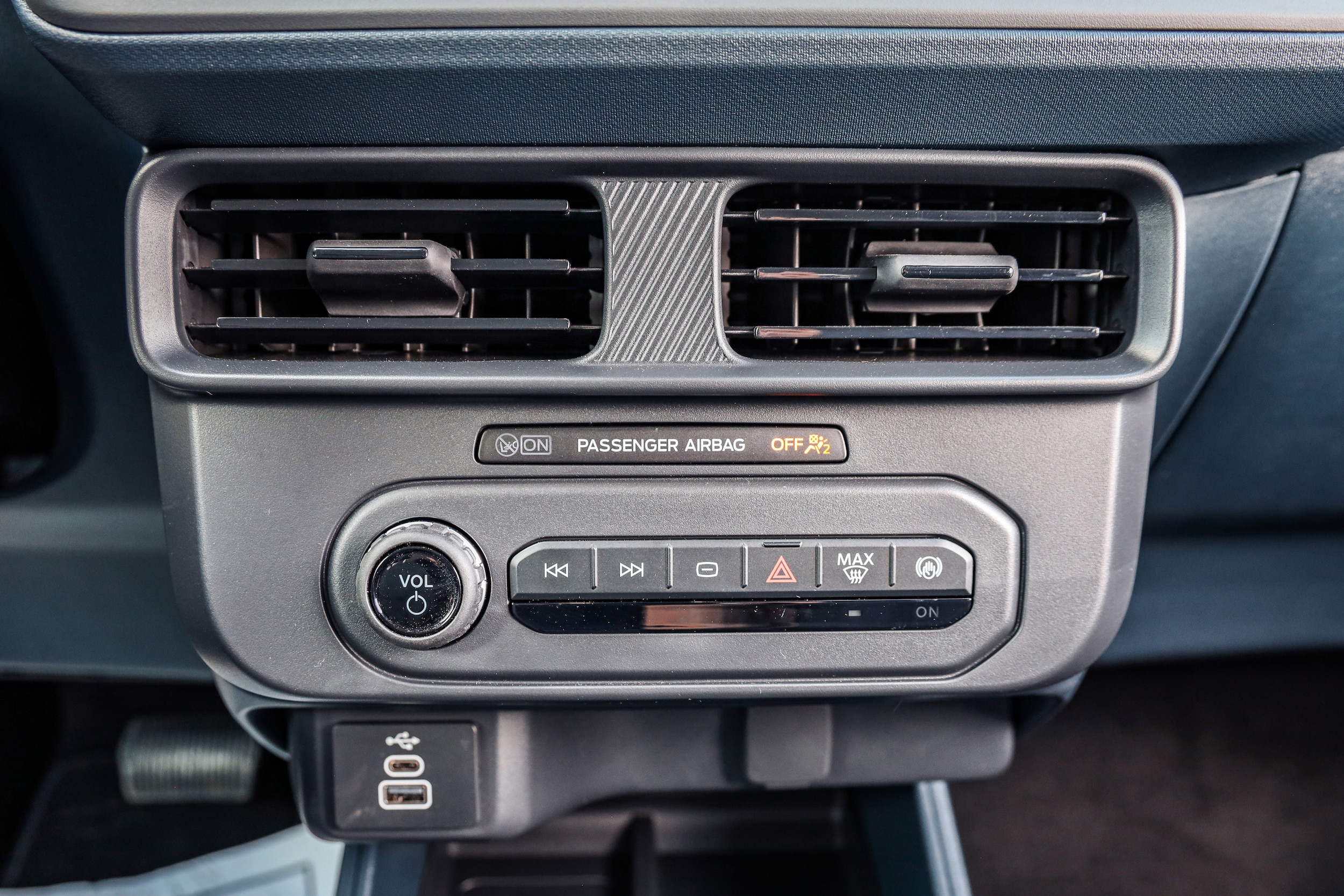 2026 Ford Maverick XL - Photo 17