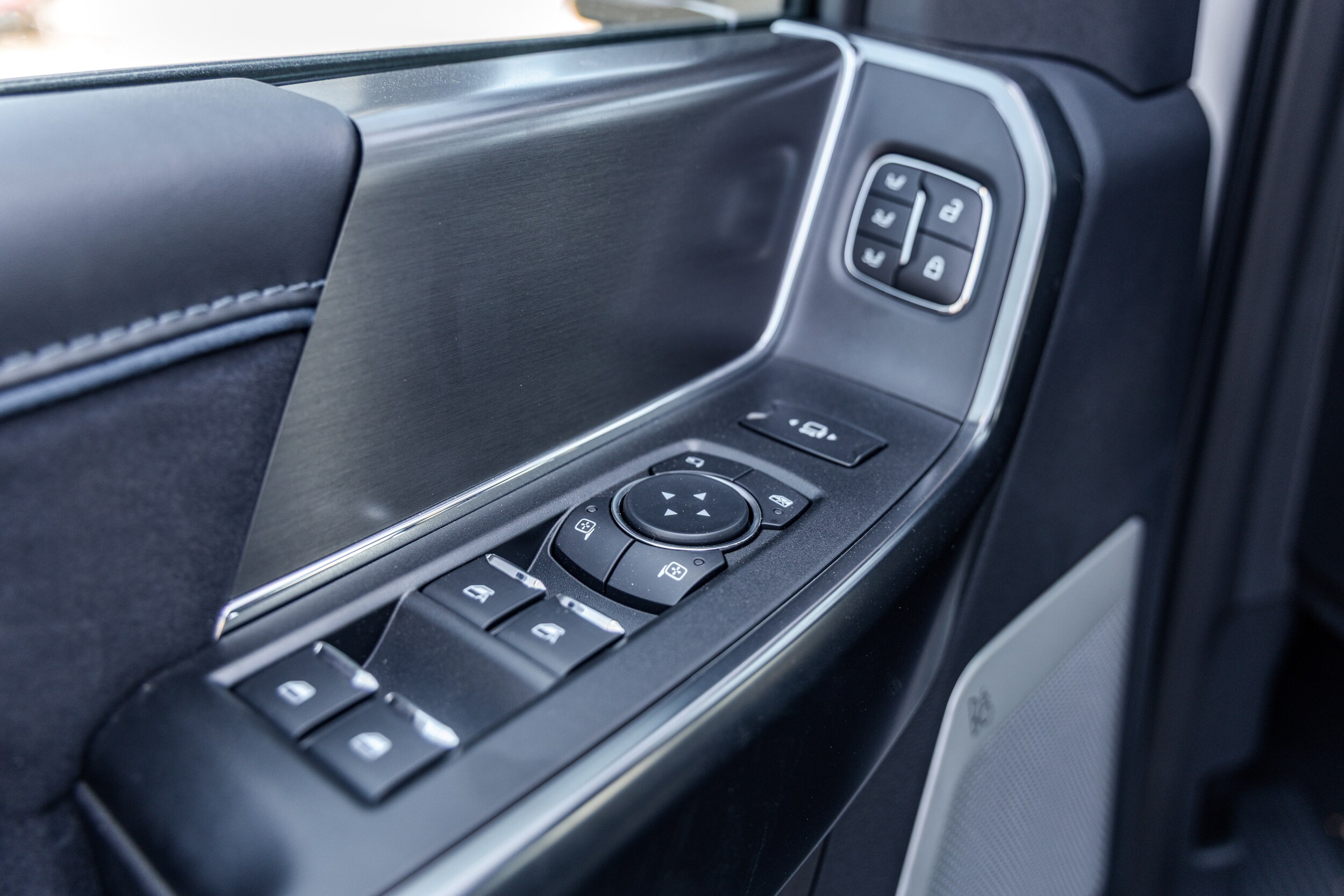 2026 Ford F-350 Super Duty Platinum - Photo 9